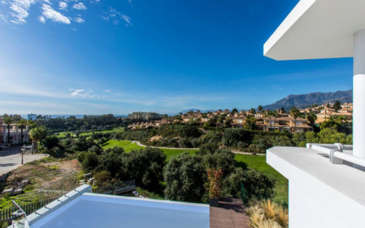 5 bedrooms Villa in Los Monteros