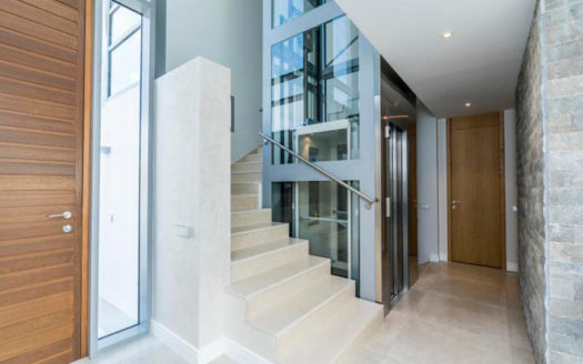 5 bedrooms Villa in Los Monteros