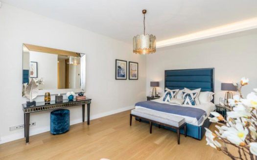 5 bedrooms Villa in Los Monteros