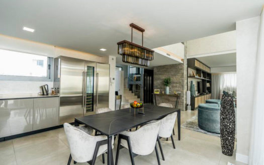 5 bedrooms Villa in Los Monteros