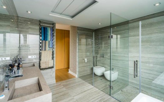 5 bedrooms Villa in Los Monteros