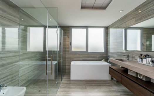 5 bedrooms Villa in Los Monteros