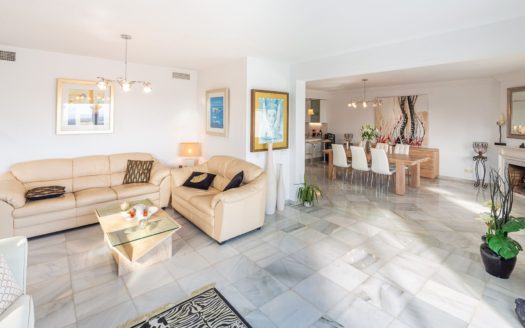 3 bedrooms Penthouse in Las Colinas de Marbella