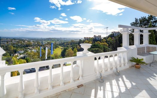 3 bedrooms Penthouse in Las Colinas de Marbella