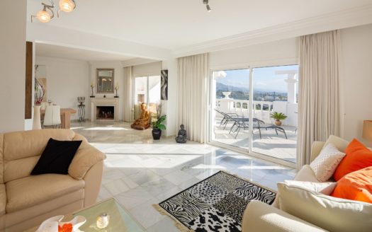 3 bedrooms Penthouse in Las Colinas de Marbella