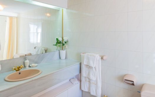 3 bedrooms Penthouse in Las Colinas de Marbella