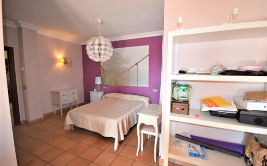 5 bedrooms Villa in Valdeolletas