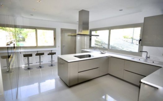 6 bedrooms Villa in Los Monteros