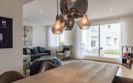 Apartamento de 2 dormitorios en Elviria
