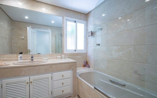 2 bedrooms Apartment in Nueva Milla de Oro