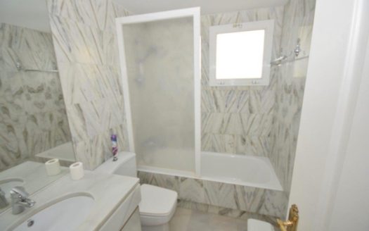 2 bedrooms Apartment in Alcazaba Beach