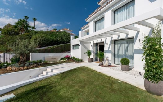 5 bedrooms Villa in Nueva Andalucia