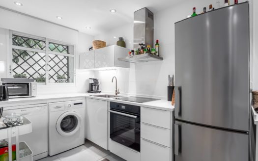 2 bedrooms Apartment in Aloha Gardens