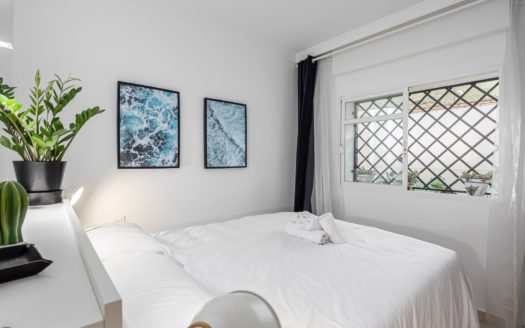 2 bedrooms Apartment in Aloha Gardens