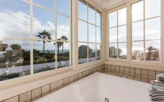 5 bedrooms Villa in Lorea Playa