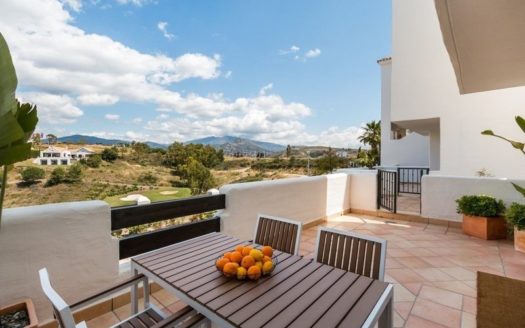 Ático de 2 dormitorios en Nueva Milla de Oro