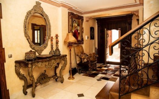 7 bedrooms Villa in Aloha Golf
