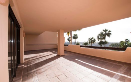 2 bedrooms Apartment in Benahavis