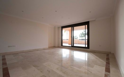 2 bedrooms Apartment in Benahavis