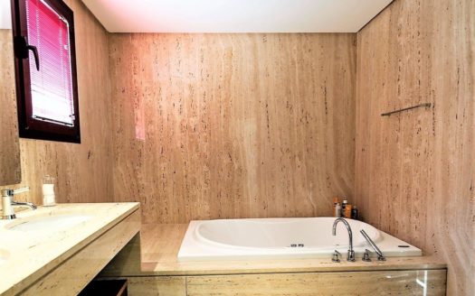 2 bedrooms Apartment in Puerto Banus