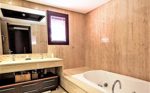 2 bedrooms Apartment in Puerto Banus