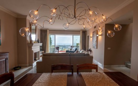 3 bedrooms Penthouse in Benahavis