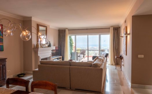 3 bedrooms Penthouse in Benahavis