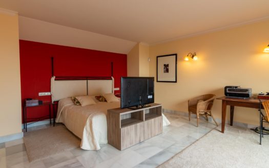 3 bedrooms Penthouse in Benahavis