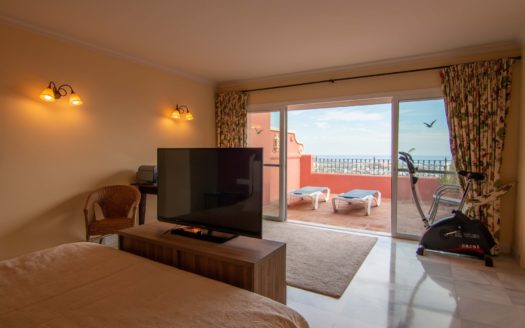 3 bedrooms Penthouse in Benahavis