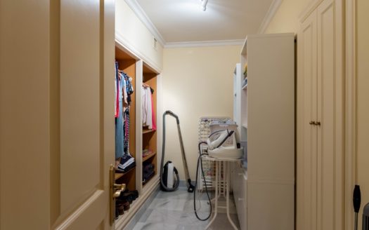 3 bedrooms Penthouse in Benahavis