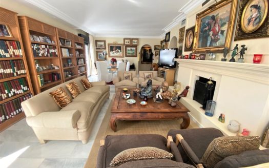 3 bedrooms Apartment in Puerto Banus