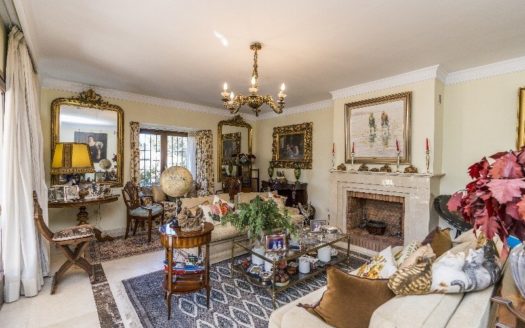 4 bedrooms Villa in Marbesa Playa