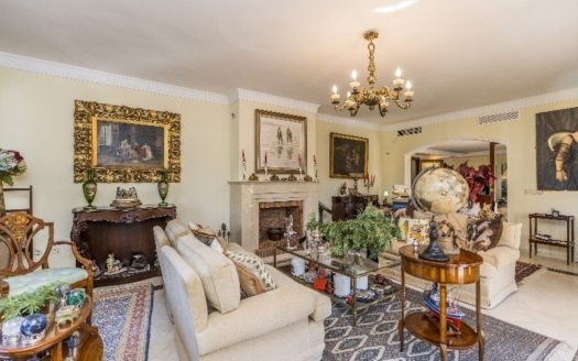 4 bedrooms Villa in Marbesa Playa