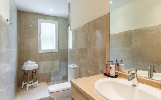 2 bedrooms Apartment in The Oakhill