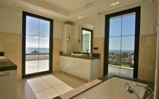 Villa de 5 dormitorios en Cabopino