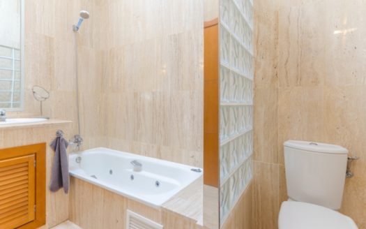 3 bedrooms Penthouse in Aloha Hill Club