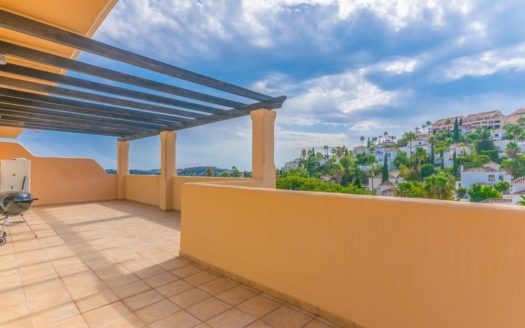 3 bedrooms Penthouse in Aloha Hill Club