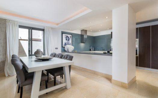 3 bedrooms Apartment in Benahavis