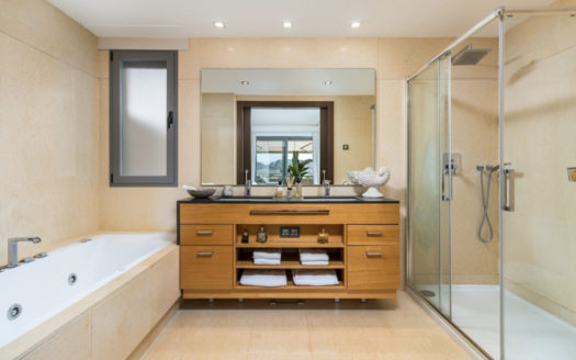 3 bedrooms Apartment in Benahavis