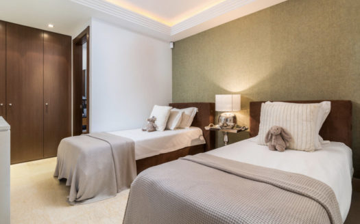 3 bedrooms Apartment in Benahavis