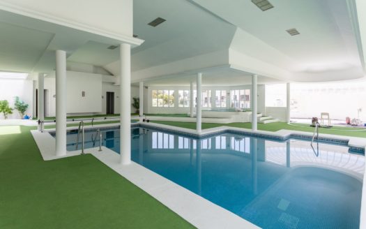 2 bedrooms Apartment in Nueva Andalucia