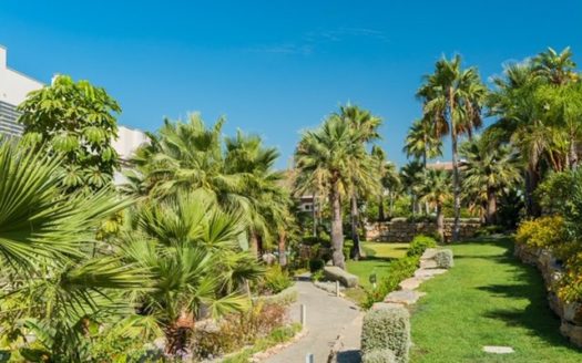 2 bedrooms Penthouse in Benahavis