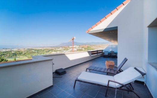 2 bedrooms Penthouse in Benahavis