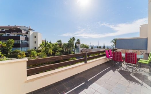 2 bedrooms Penthouse in Benahavis