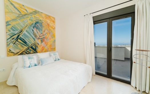 2 bedrooms Penthouse in Benahavis