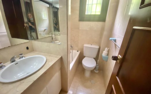 4 bedrooms Apartment in Las Cascadas