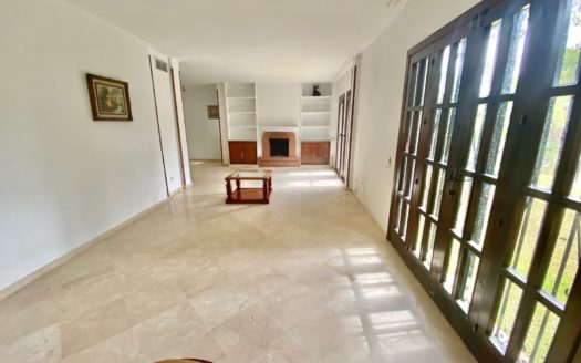 4 bedrooms Apartment in Las Cascadas