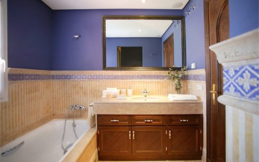 5 bedrooms Villa in Benahavis