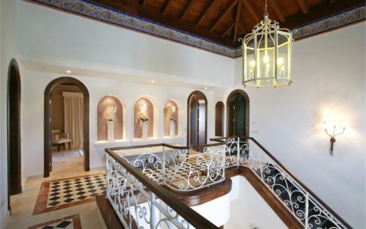 5 bedrooms Villa in Benahavis