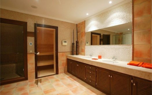 5 bedrooms Villa in Benahavis